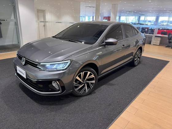 VOLKSWAGEN VIRTUS 1.0 200 TSI HIGHLINE AUTOMÁTICO